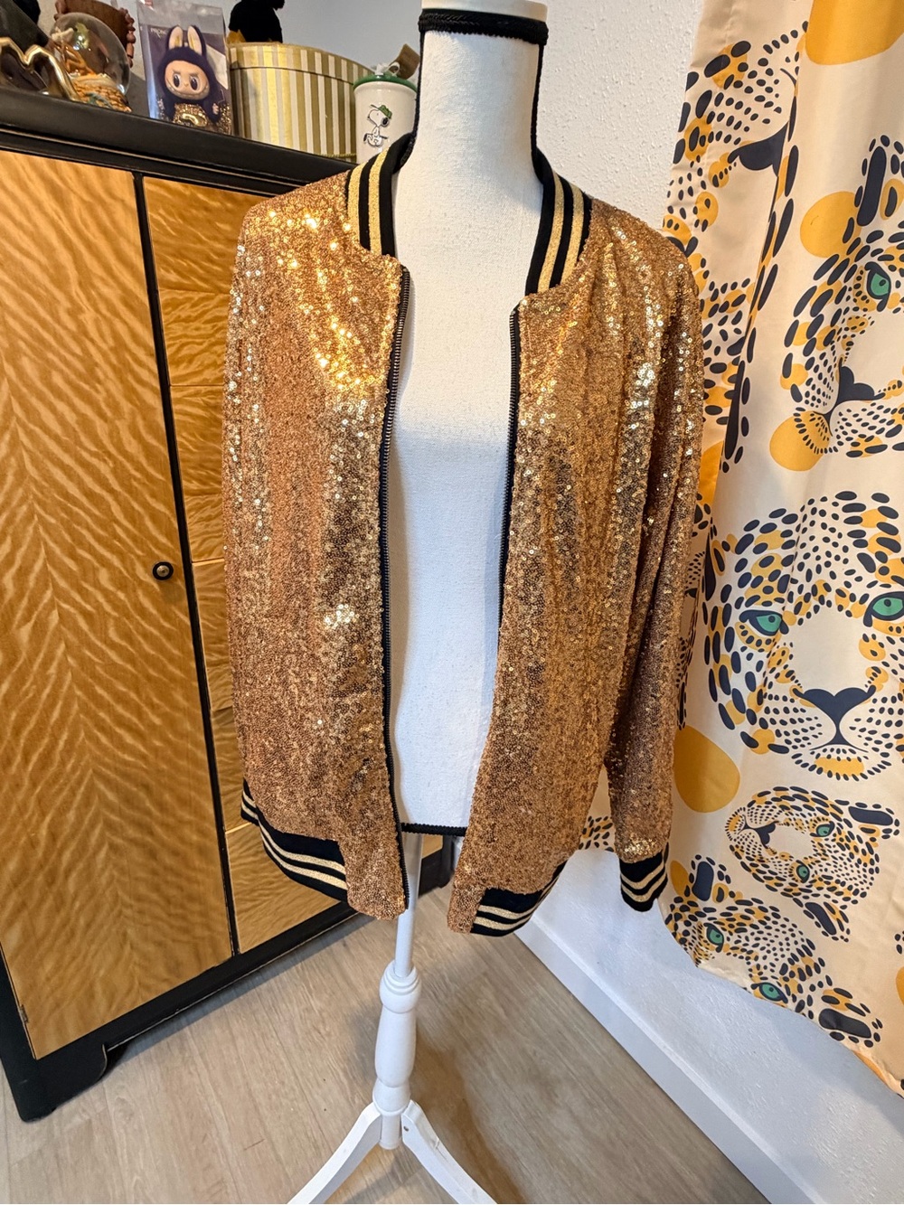 Torrid Gold Sequin Bomber Jacket - Women size 2x NWT